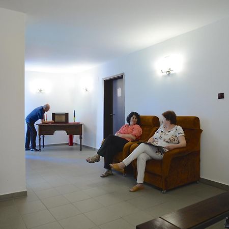 Vila Madudu Vălenii de Munte Buitenkant foto