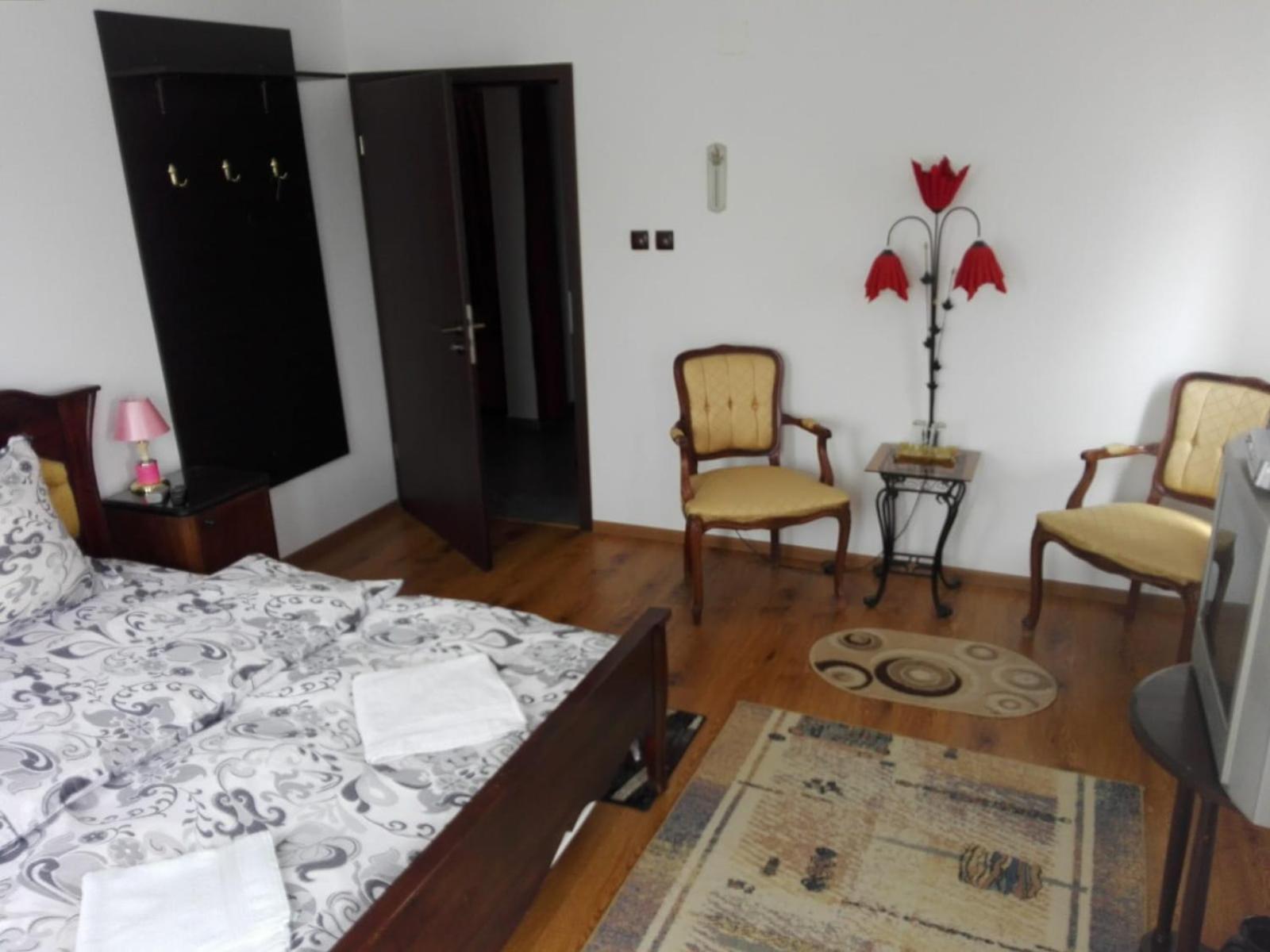 Vila Madudu Vălenii de Munte Buitenkant foto