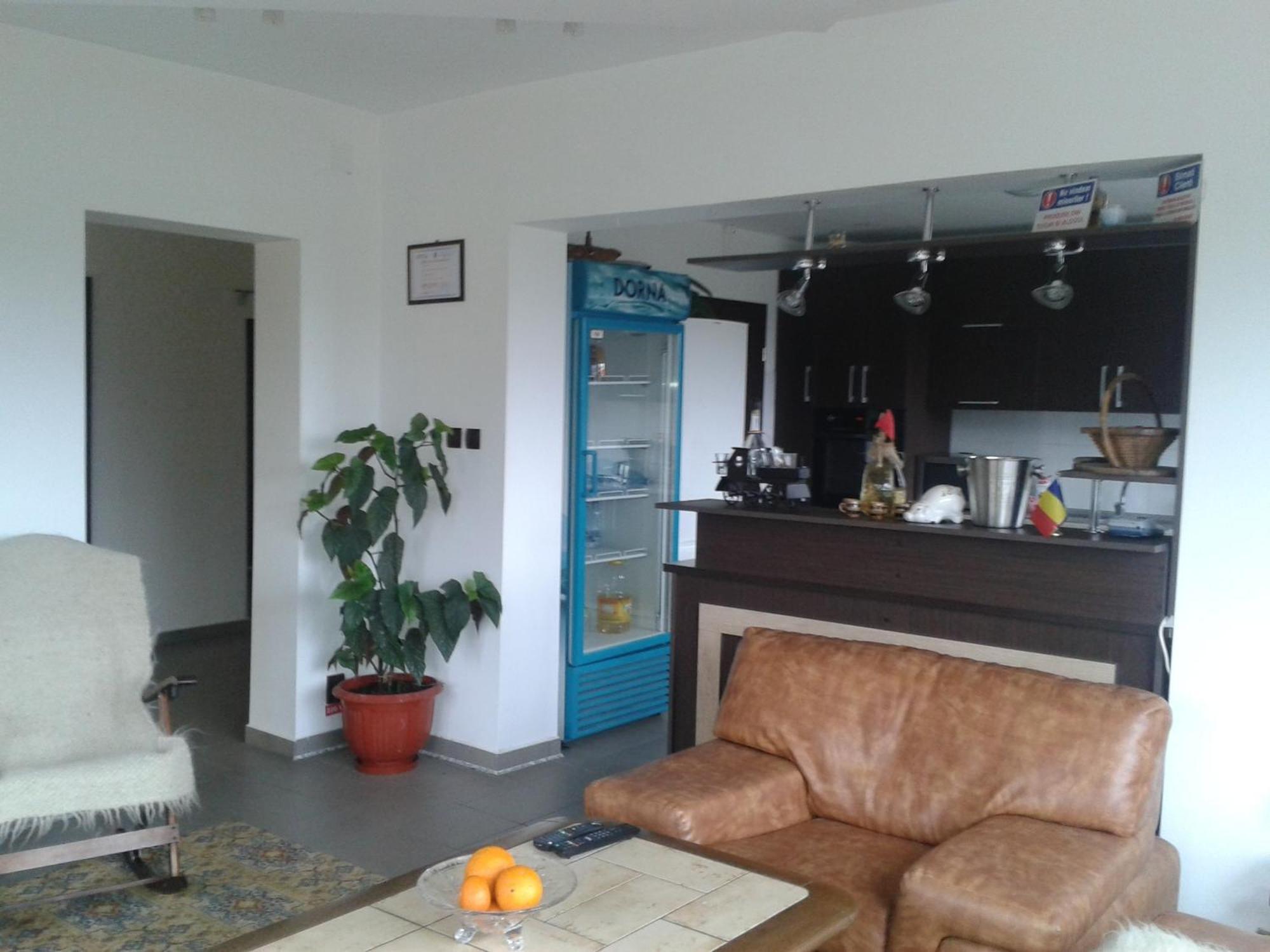 Vila Madudu Vălenii de Munte Buitenkant foto