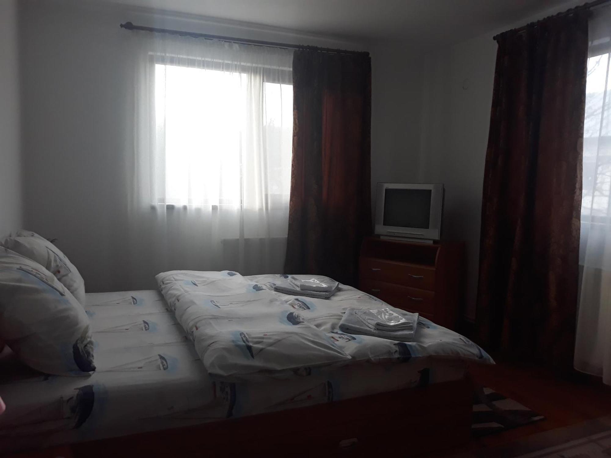 Vila Madudu Vălenii de Munte Buitenkant foto