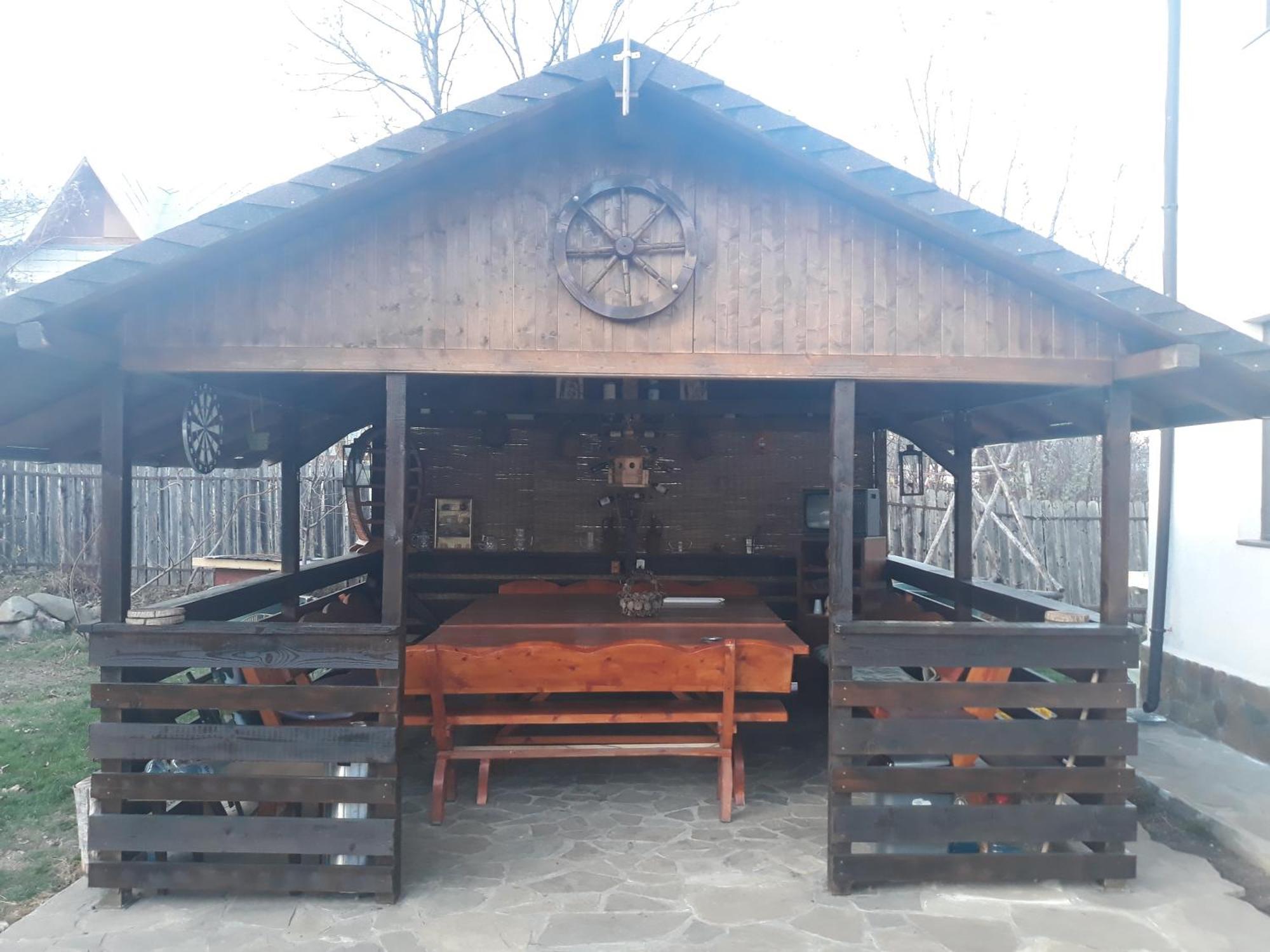 Vila Madudu Vălenii de Munte Buitenkant foto