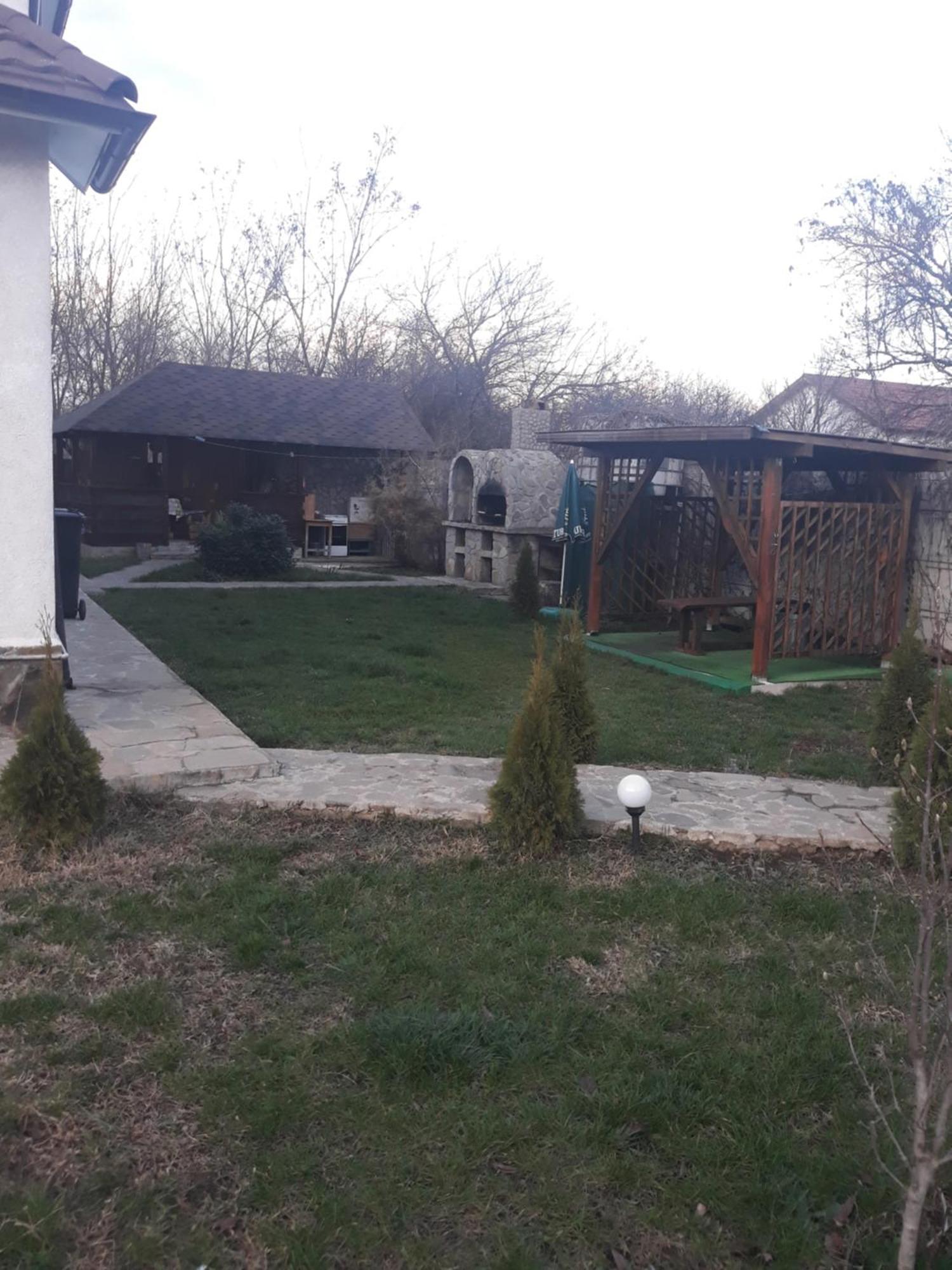 Vila Madudu Vălenii de Munte Buitenkant foto