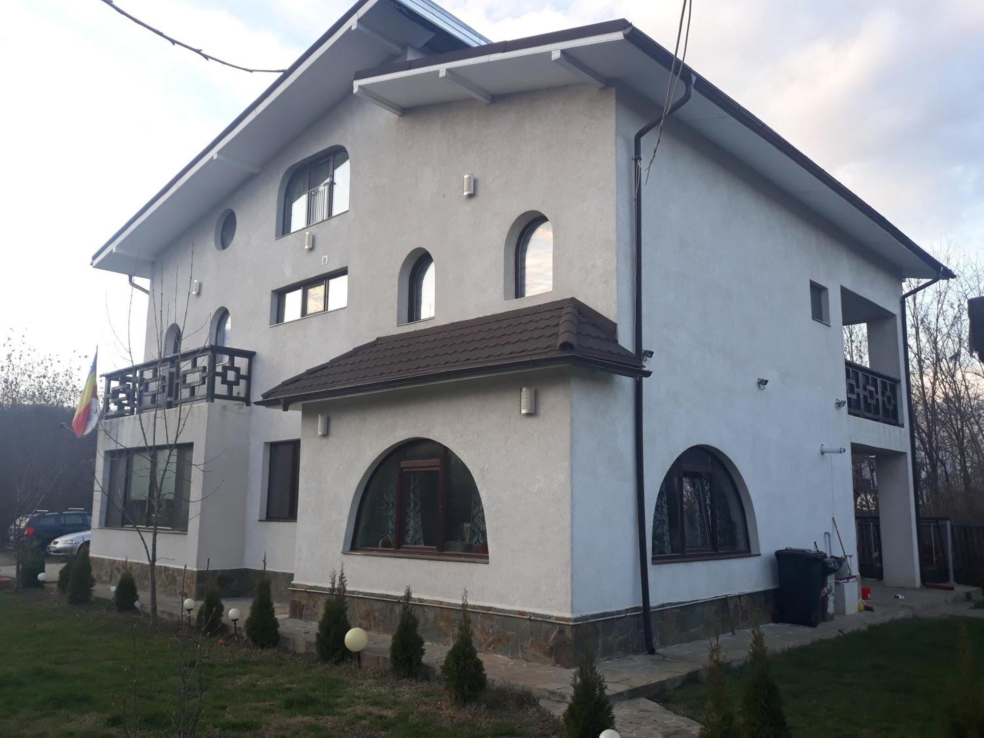 Vila Madudu Vălenii de Munte Buitenkant foto